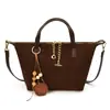 Bolsa de balde casual de grande capacidade para mulheres, bolsa tote retrô para o dia a dia, nova bolsa de ombro transversal simples 2026