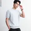 Nueva Camiseta de Manga Corta para Hombre Estilo Old Money Primavera y Verano, Cuello Redondo, Corte Holgado, Versátil, Moderna, Sencilla, Top de Punto Versátil para Hombre
