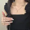 Collar Colgante Corazón y Gota de Agua Bloques de Color Dorado y Plateado para Mujer, Estilo Minimalista, Diseño de Nicho, Acero de Titanio, Cadena para Clavícula que No se Desvanece