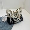 Bolsa tote de lona con estampado de letras Thailand Gentle Woman 2023 nueva bolsa de hombro de color en contraste cosido