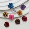 Día de San Valentín Estéreo Doble Agujero Multicolor Brillo Rosa Flor DIY Flor de Cinco Pétalos de Metal Accesorios Joyería de Pétalos