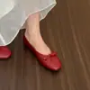 Sapatos Rasos de Festa Estilo Francês para Mulheres, Coleção Primavera 2026, Design de Laço, Adequado para Combinar com Vestidos, Sapatos Amarelos Individuais Estilo Ballet, Mocassins