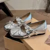 Zapatos bajos planos suaves estilo francés Chuyuji para mujer, nuevo modelo primavera/verano 2026, estilo de hada, adecuados para combinar con faldas, con correa de hebilla