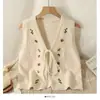 Nuevo chaleco de punto bordado exquisito para otoño e invierno para mujer con cuello de corbata, chaleco corto de punto estilo universitario para llevar en capas