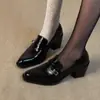Mocassins retrô estilo britânico para mulheres, nova coleção outono 2026, sapatos slip-on modernos e versáteis, confortáveis e fáceis de usar, sapatinhos de couro