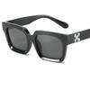 Gafas de Sol de Moda de Tecnología Negra Europea y Americana para Hombres y Mujeres Marco Cuadrado Transfronterizo Gafas Personalizadas Estilo Ins Lujo Vanguardista Lote de Gafas de Sol
