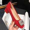 Fivela de strass francês decotado couro salto alto sapatos de camada única sapatos de casamento vermelhos femininos sapatos cheongsam couro genuíno viajante estilo Hong Kong sapatos de dedo do pé quadrado