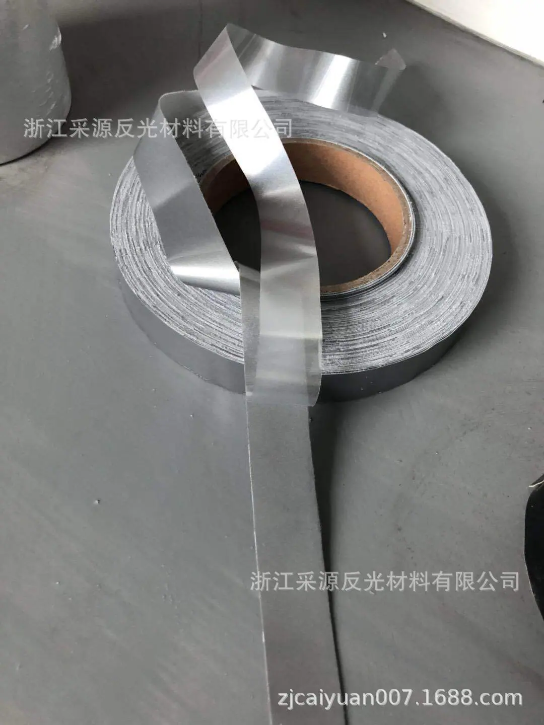 高亮单面弹力布7