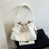 Bolsa de Mão de Design de Moda Transfronteiriça Bolsa de Trabalho Bolsa Feminina Novo Estilo Grande Capacidade Bolsa Tote de Moda Bolsa de Ombro Único Transversal de Nicho