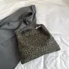 Linda Bolsa de Compras Casual Grande Capacidade Bolsa Europeia e Americana Bolsa Feminina Nova 2024 Bolsa de Ombro Elegante Cor Sólida Bolsa Tote