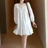 Vestido largo bordado de corte holgado que favorece la figura "Island Love" de Lilylik + Camisa tipo chaleco suave estilo coreano