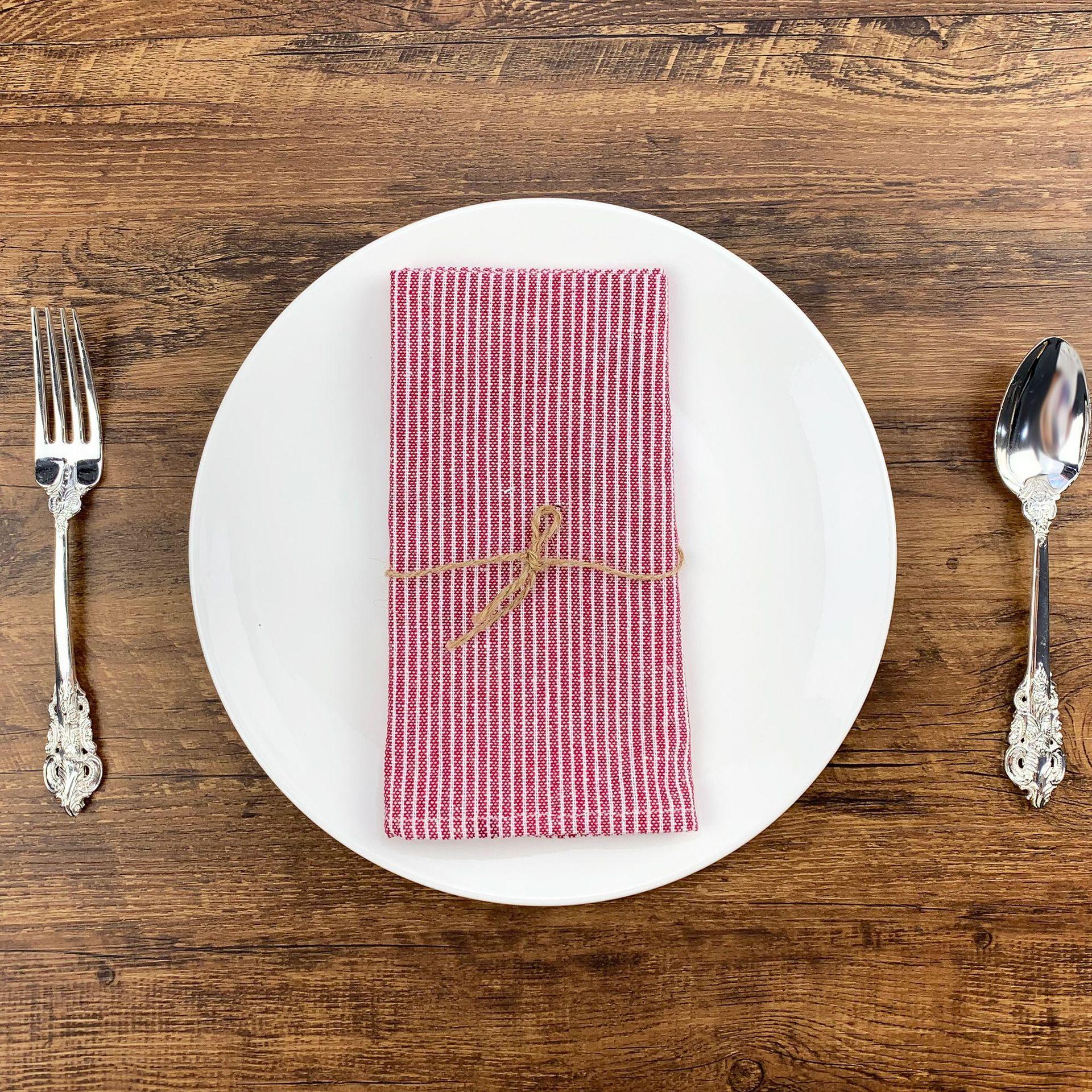 Display_Napkins_018_Red.jpg