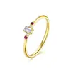 Anillo de Plata Art Origin Plata de Ley S925 Lujo Ligero Cuadrado Circonita Blanco Azúcar Piedra Roja Anillo para Dedo Femenino Transfronterizo Europeo y Americano Más Vendido Temperamento Banda Delgada
