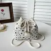 Bolso cruzado de hombro de moda de otoño, bolso de mujer simple y moderno, bolso tipo cubo de pana 2026