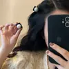 Horquilla pequeña de estilo francés retro con perla para mujer, ligera y lujosa, tamaño pequeño, con flecos estilo Hepburn y tiburón.