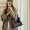 Bolso tote de alta gama y elegante para mujer, nueva colección 2026, bolso de hombro retro a la moda, versátil para ir al trabajo y para uso casual