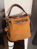 Bolso Pequeño Súper Popular para Mujer en Otoño e Invierno Retro 2025 Nuevo Bolso Cruzado Bolso Cubo Mini Portatodo Popular de Este Año