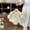 Ropa de bebé, colección de primavera y otoño, mameluco de manga larga, vestido estilo princesa con adornos florales 3D, adecuado para el primer mes o el primer cumpleaños de un bebé