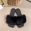 Outono Inverno 2026 Chinelos de Pelo Femininos para Exterior com Solado Plano de Algodão Slip-on Pelúcia Novo Preguiçoso Retrô Celebridade da Internet