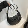 2026 Bolso tipo bolsa de dumplings de alta gama nuevo para mujer, Bolso cruzado versátil, Bolso de hombro de moda para ir al trabajo, Diseño de nicho, Material de cuero