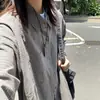 Camisas de Verão com Xadrez Fino de Manga Curta para Homens e Mulheres, Estilo Unissex, Silhueta Retrô, Roupa de Trabalho de Manga Meia-Manga, Camisas 100% Algodão