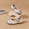 Sapatos Femininos 2025 Primavera Novo Estilo Coreano Moda Solado Macio Sapatos Infantis Sapatos de Performance para Meninas Pequenas Sapatinhos de Couro Patente