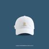 Gorra con visera de etiqueta R de copa suave estilo japonés bordada protección solar estilo coreano gorra de béisbol para hombres y mujeres en todas las estaciones mostrando rostro pequeño sistema de color dopamina