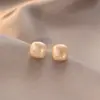 Pendientes de Aro de Moda Pendientes Elegantes Versátiles Lujo Ligero Sensación de Alta Gama Clips para Orejas Imitación de Circonita Cúbica para Mujer Accesorios de Pendientes de Perla Cuidado de los Agujeros de las Orejas Pendientes de Tuerca