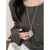 Collar Casual de Metal y Cuero con Piña Estilo Coreano para Mujer Cadena Larga con Colgante de Alta Gama Cadena para Suéter Accesorios Elegantes de Invierno