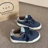 Tenis de Suela Gruesa para Mujer, Nuevo Estilo Primavera 2026, Diseño Único y No Común, Zapatos Versátiles, Tenis Blancos