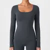 Camiseta Elegante de Manga Larga con Cuello Cuadrado para Mujer Caijue, Estilo Americano Otoñal, Corte Ajustado, Alta Elasticidad, Top de Yoga