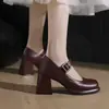 Zapatos europeos y americanos 202343 comercio exterior zapatos nuevos 40 mujer talla grande tacones altos de 8cm tacón grueso hebilla cuadrada retro