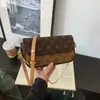 Bolsa Feminina 2026 Novo Estilo Coreano Temperamento de Primavera Design de Nicho Bolsa Quadrada Pequena Personalidade Moda Bolsa de Ombro Único Transversal