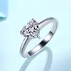 Piso de alta gama para simulación de viajero anillo de diamante moda forma de corazón corte de amor G diamante blanco anillo libro rojo pequeño en vivo