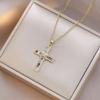 Colar Feminino Novo Colar Cruzado Transfronteiriço Estilo Europeu e Americano Design Retrô Fashion Elegante Simples Colar de Aço Titânio