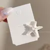 2026 Nuevo Pinza de Pico de Pato Floral de Alta Gama para la Costa con Pasador de Flor de Peonía Simulada, Accesorio para el Cabello de Estilo Vacacional para el Lado