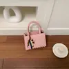 Nova bolsa de ombro da moda 2025, moda transfronteiriça, bolsa de axila estilosa de grande capacidade, bolsa feminina estilosa e versátil