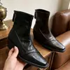 Botas de Cano Curto com Salto Bloco e Solado Grosso Estilo Francês Femininas Outono 2026 Novas com Zíper Temperamento Fashion Botas Martin Bico Quadrado Emagrecedoras Botas Slim