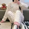 Fábrica fuente pijama nuevo de manga larga de forro polar coral para mujer otoño e invierno franela gruesa invierno conjunto para estar en casa