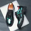 Sapatos masculinos de couro estilo brogue para comércio exterior transfronteiriço, bico fino, estilo britânico, formais, tamanho grande, salto em ferradura para negócios, sapatos casuais masculinos de couro
