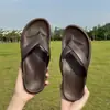 Chanclas para Mujer y Hombre, de Suela Plana, Adecuadas para Usar al Aire Libre, Chanclas de Pareja, Pantuflas de Suela Suave, Calidad de Exportación, Aptas para la Playa, Duraderas, Antideslizantes