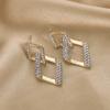 Pendientes Elegantes de Perlas Estilo Coreano Aguja de Plata Celebridad de Internet Moda Versátil Diseño Nicho Gota de Oreja Lujo Ligero Accesorios de Oreja de Alta Gama