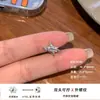 Aretes de Acero de Titanio 316L Chapados en Oro con Microincrustaciones, Aretes de Estrella Radiante Hueca de Moda y Sencillos, Aros para Oreja, Aretes para Cartílago de la Oreja
