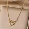 Moderna Cadena de Titanio Hueca con Colgante de Corazón para Mujer, Cadena Sencilla para Clavícula, Diseño Único, Gama Alta, Lujo Ligero, Dulce y Versátil