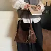 Nova Bolsa Rígida Retro de Grande Capacidade para Mulheres 2026, Bolsa de Ombro Elegante e Versátil em Camurça, Bolsa de Ombro Casual Estilo Coreano