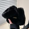 Bolso peludo para mujer, versátil para otoño e invierno 2026, nuevo diseño de nicho, bolso cruzado con cadena, bolso de cubo peludo de mano