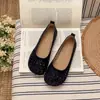 Zapatos Planos Casuales de Moda Calados de Color Sólido con Suela Plana Perforada para Mujer, Nueva Colección Primavera y Otoño 2026