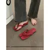 Primer Encuentro con el Elegante Diseño de la Temporada: Sandalias Chanclas Rojas para Mujer, Moda Verano 2026 Zapatos de Playa, Suela Plana