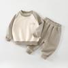 Conjunto de Moletom Infantil, Outono e Inverno Macio e Amigo da Pele Bebê Casual Esportivo Essencial Tops e Calças Conjunto de Duas Peças