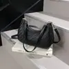 Bolso de Axila Tejido de Alta Gama para Mujer, Nuevo Bolso de Hombro Versátil Portátil de Moda, Bolso Cruzado con Textura Retro para Mujer